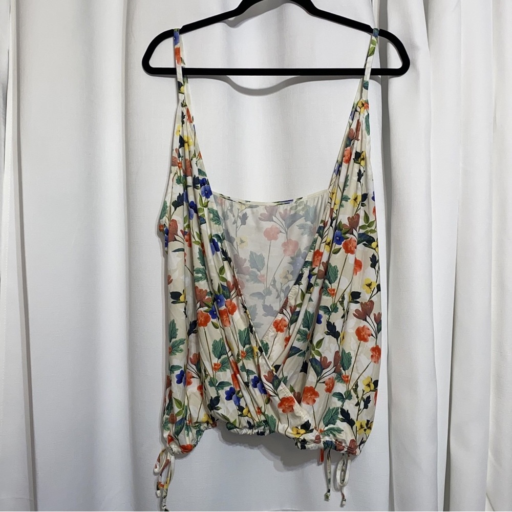 Fabletics Multicolor Floral Women's Blouse - Picture 2 of 6